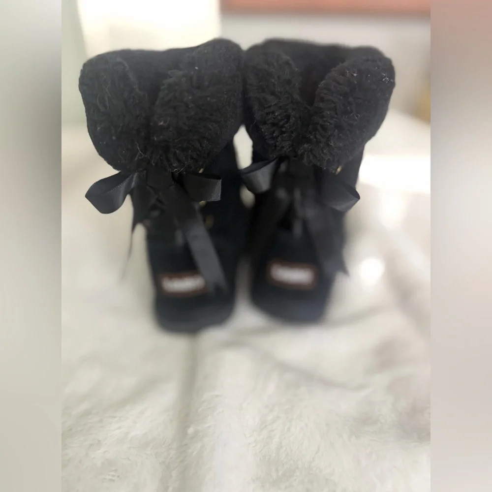 Lamo Black Fur-Lined Winter Boots